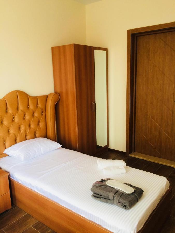 Hotel Maria Batumi Bagian luar foto