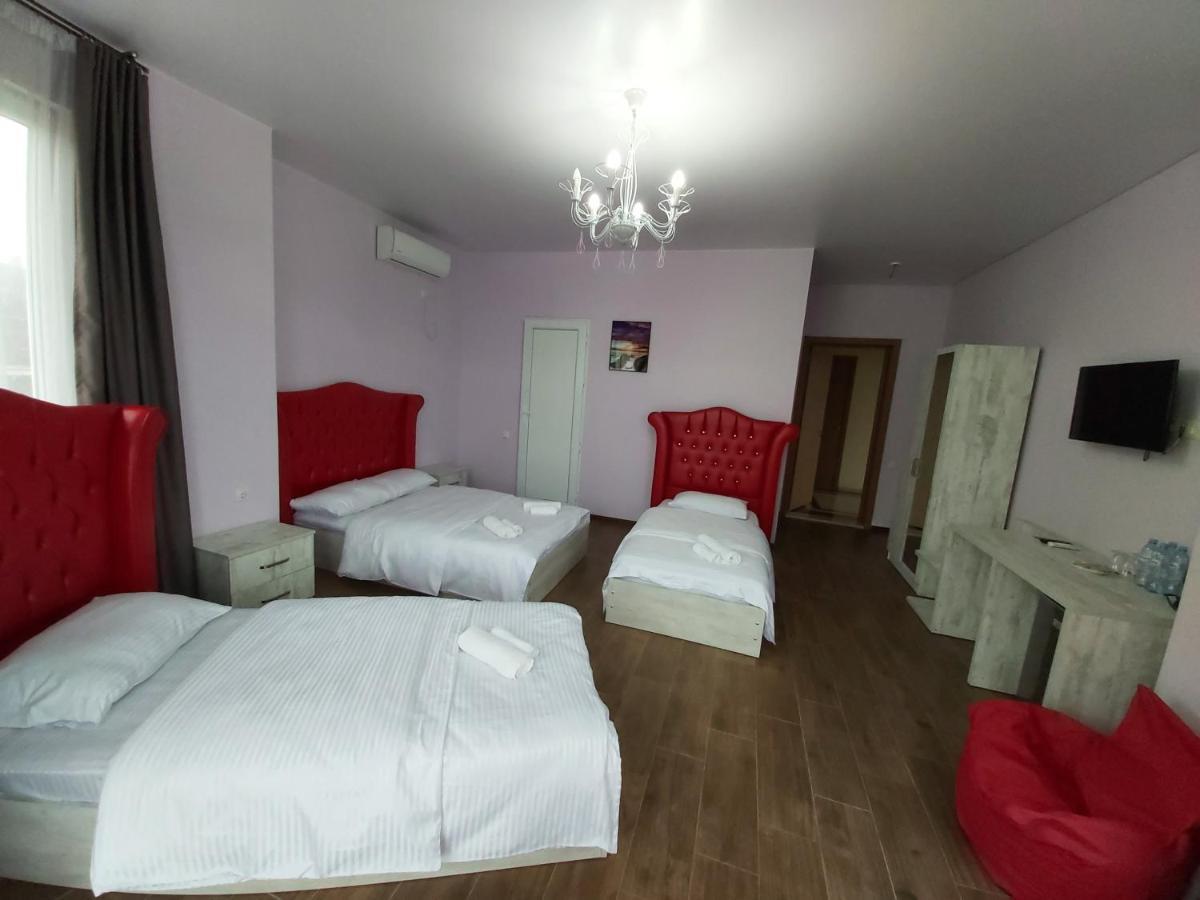 Hotel Maria Batumi Bagian luar foto