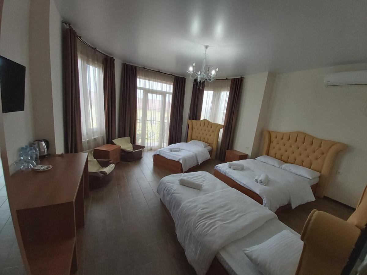 Hotel Maria Batumi Bagian luar foto