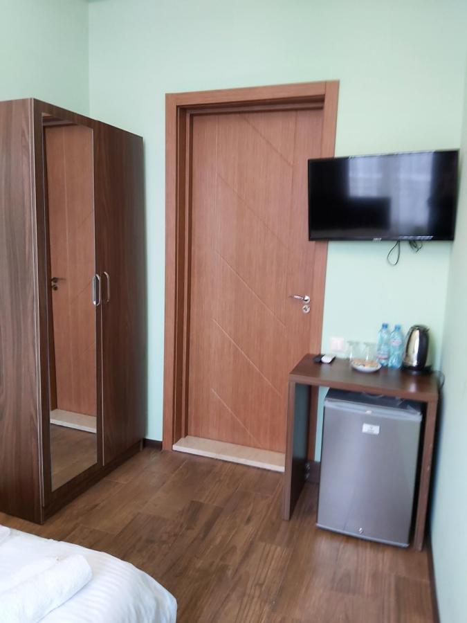 Hotel Maria Batumi Bagian luar foto