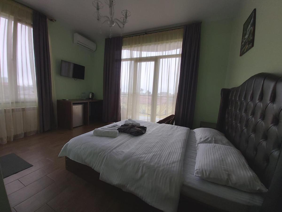 Hotel Maria Batumi Bagian luar foto
