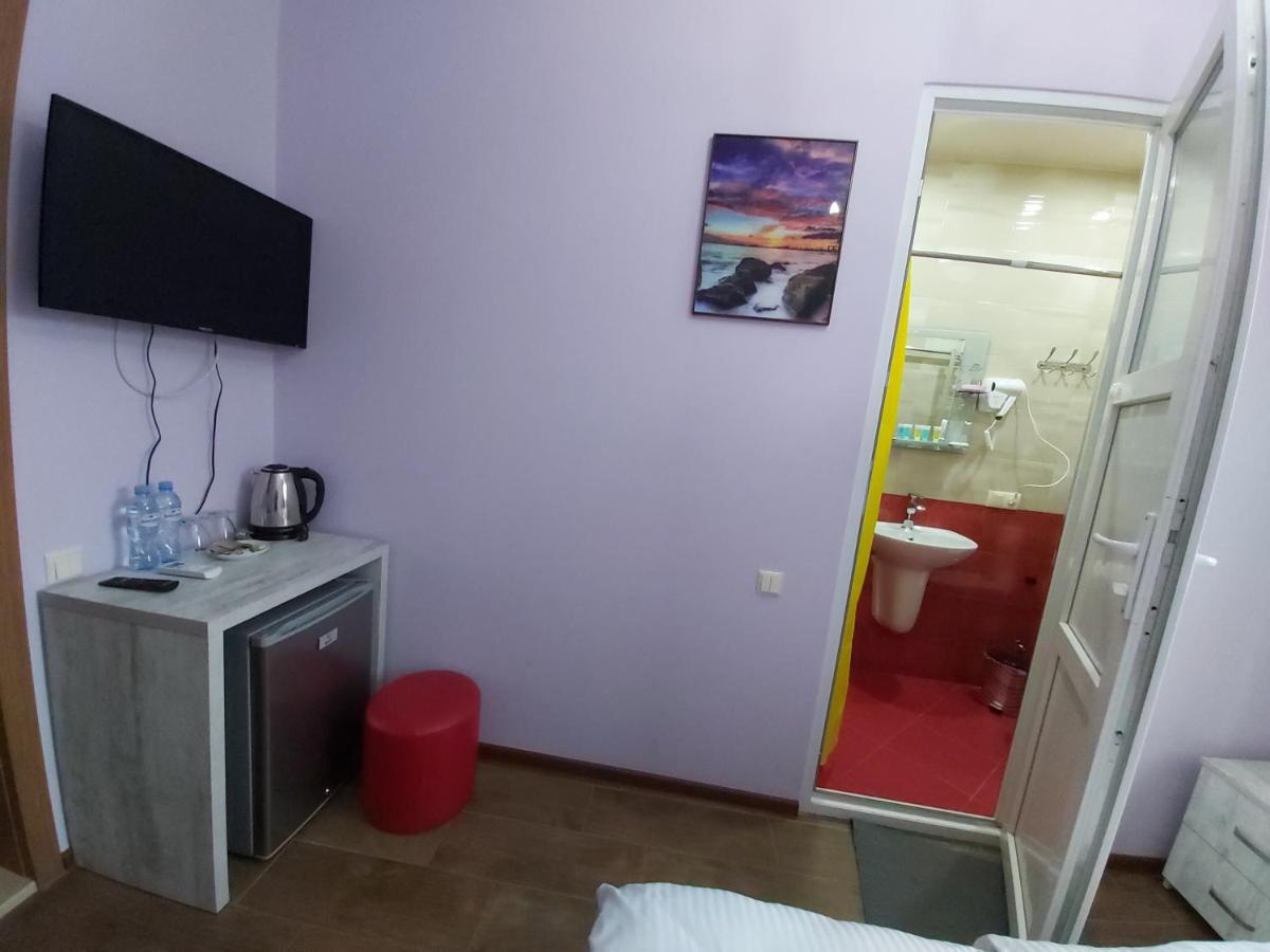 Hotel Maria Batumi Bagian luar foto