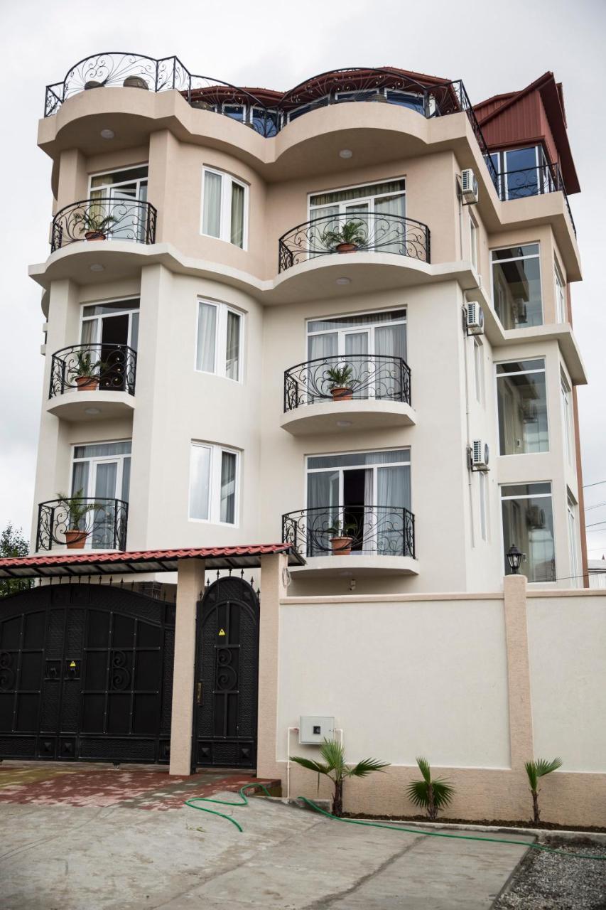 Hotel Maria Batumi Bagian luar foto