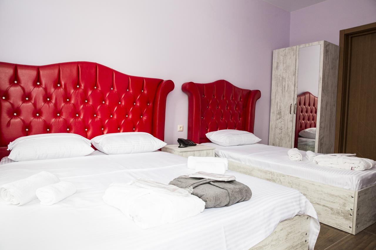 Hotel Maria Batumi Bagian luar foto