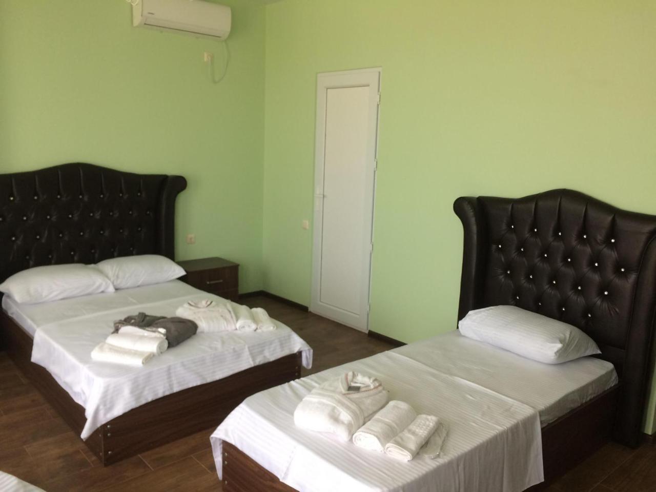 Hotel Maria Batumi Bagian luar foto