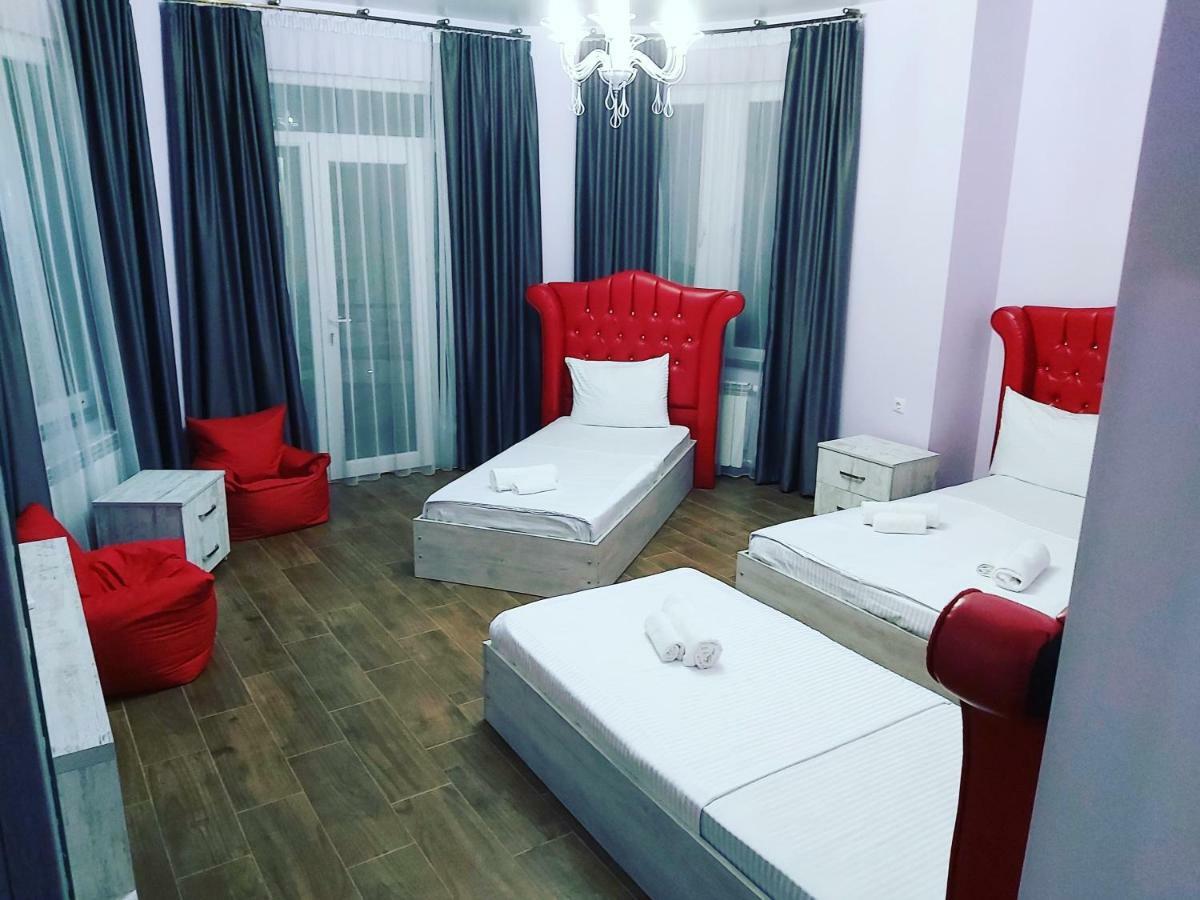 Hotel Maria Batumi Bagian luar foto
